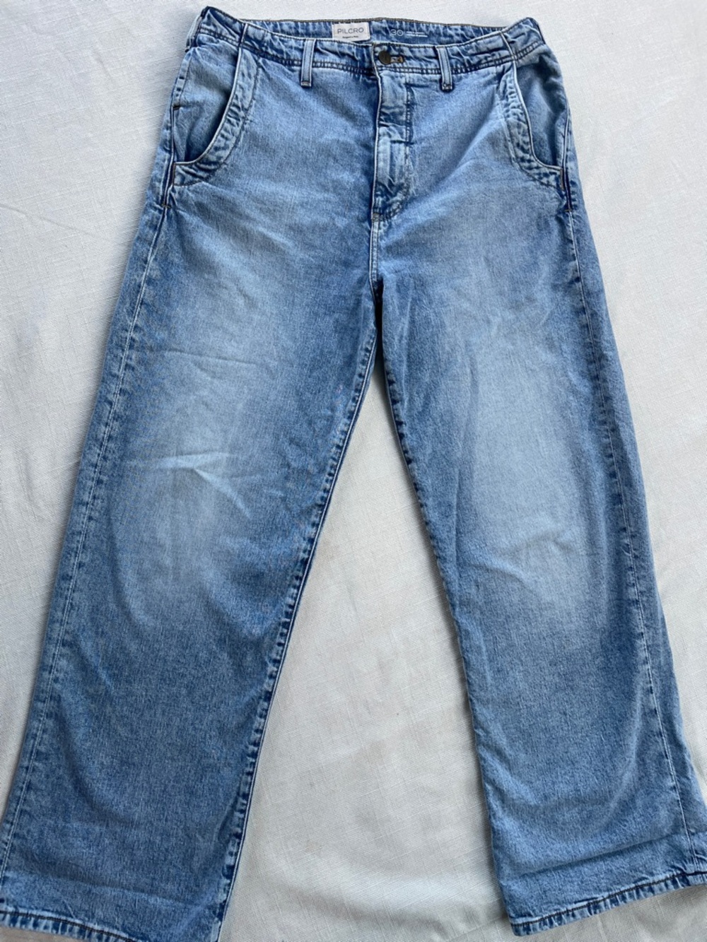 Pilcro Light Blue Relaxed Straight-Wide Leg Jeans w/ Trouser Pockets US 30